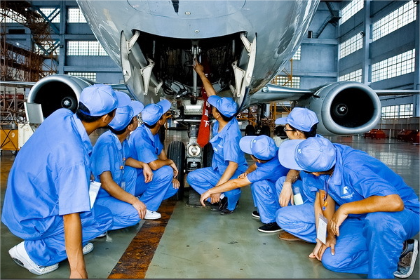 飛機(jī)系統(tǒng)技術(shù)員(僅限2025應(yīng)屆)